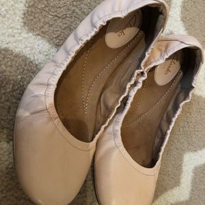 Like new- Ballet flats